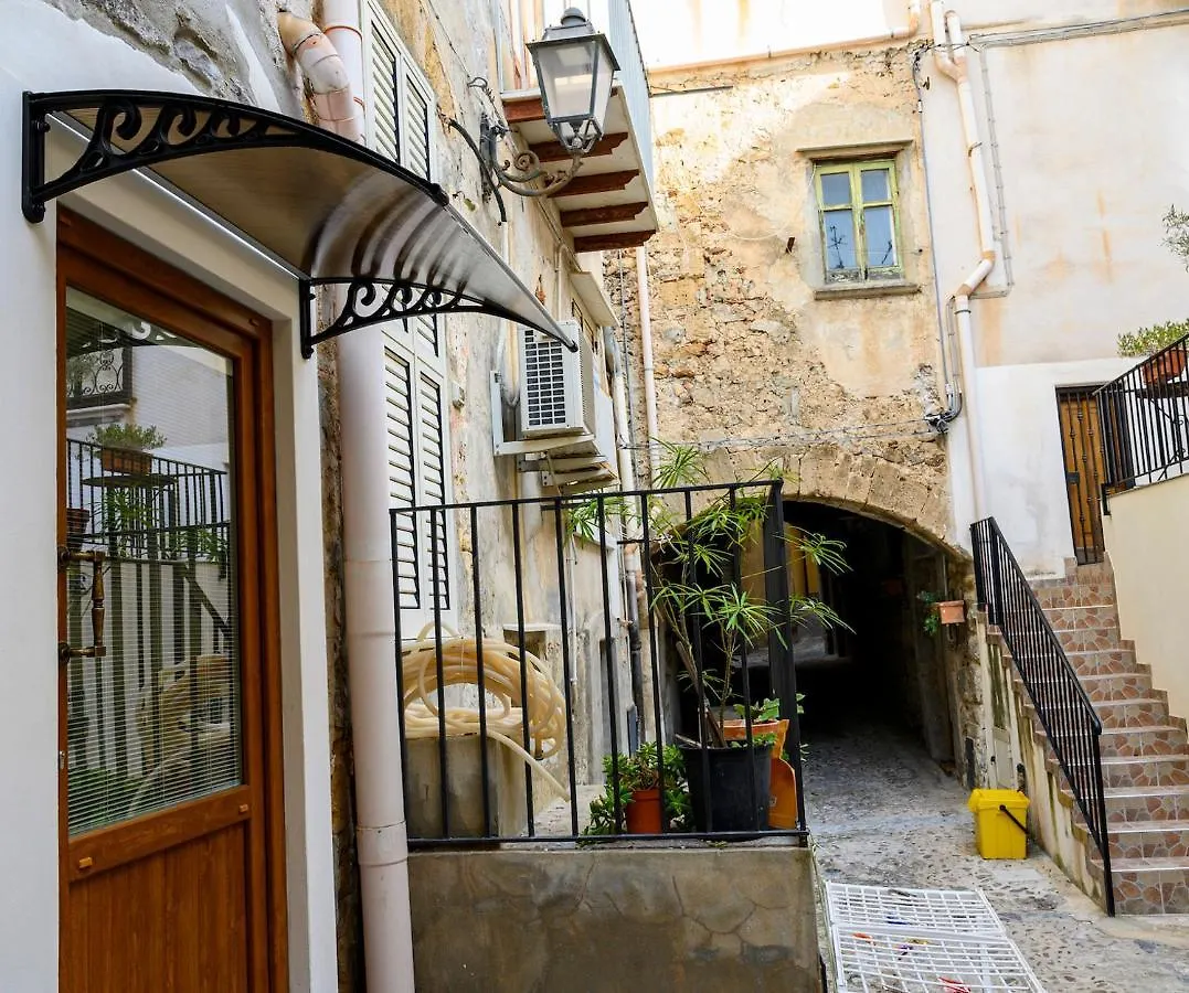La Chiocciola Apartment Cefalù 0*,  Italia